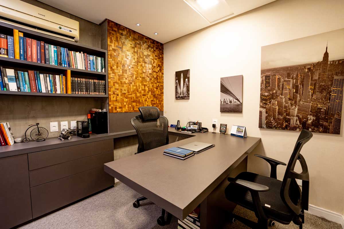 Escritório J. Magalhães — Sala de Reuniões